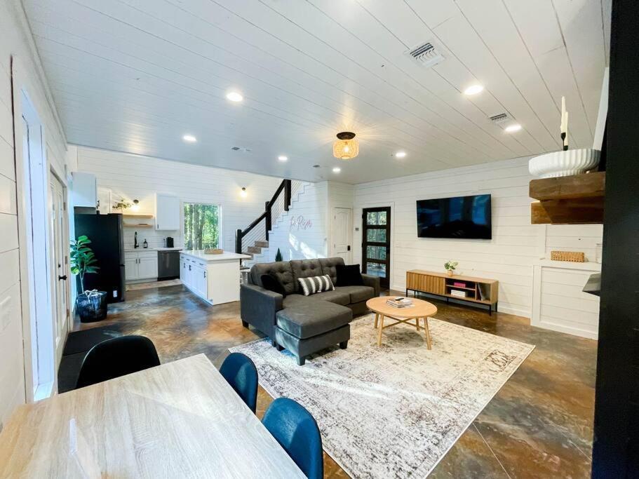 The Riser - Brand New Modern Cabin In Broken Bow Eksteriør bilde